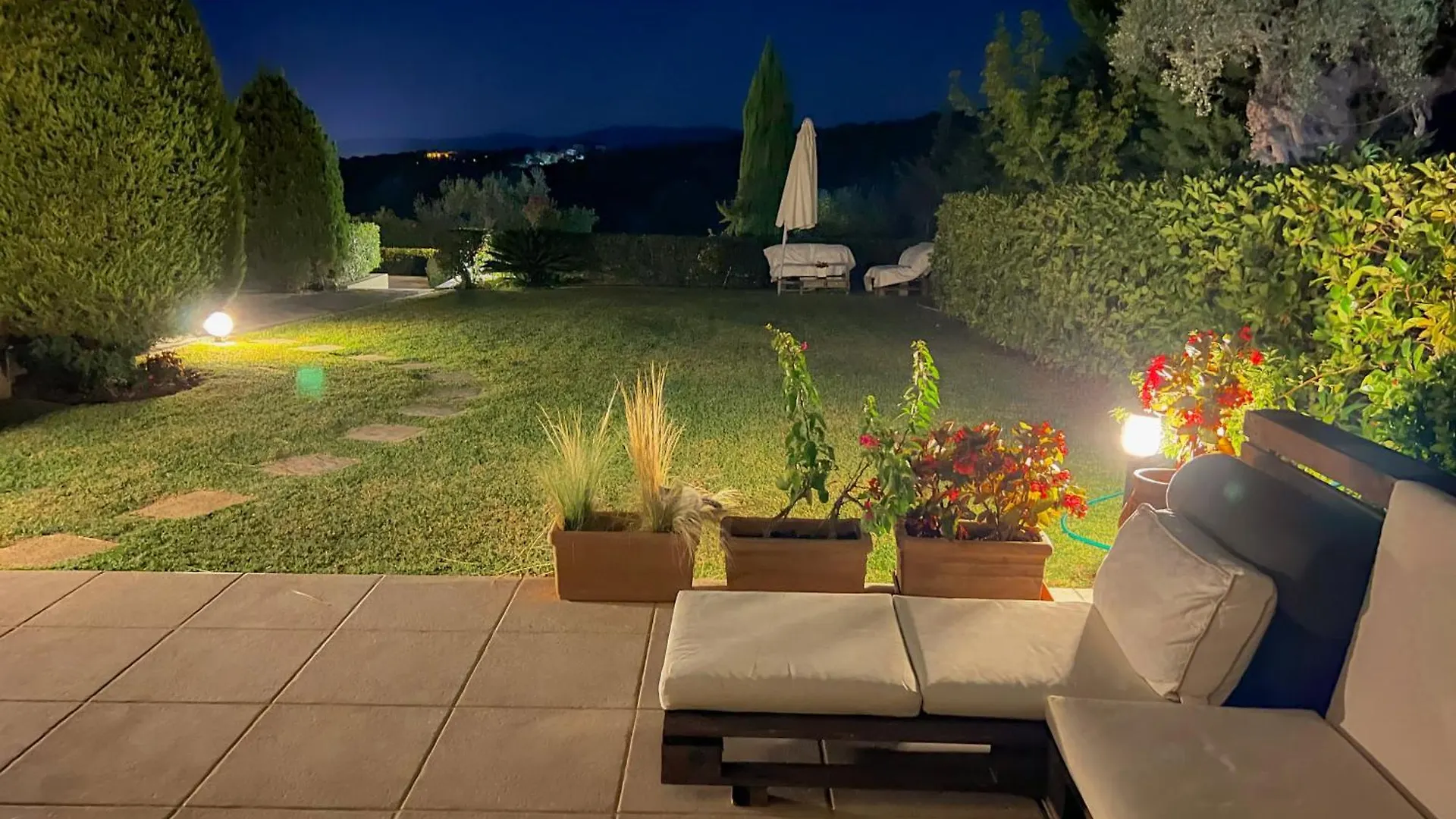펜션 Angelo'S Elegant Summer House 포씨디